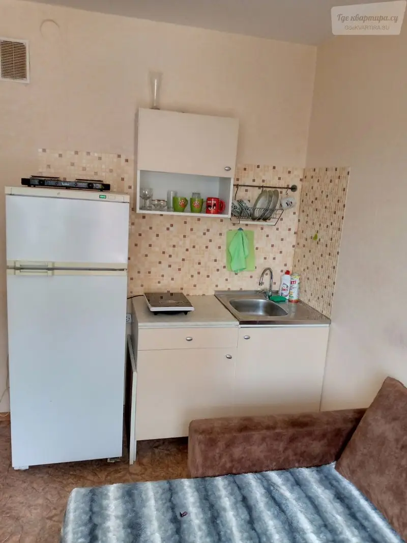 Бурнаковская улица, 77
