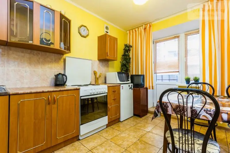 проспект Космонавтов, 10