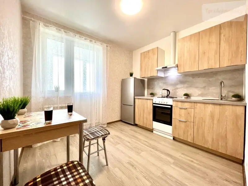 проспект Карла Маркса, 242