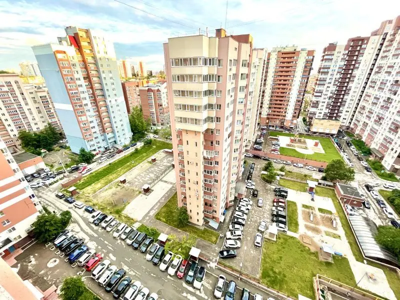 Революционная улица, 5