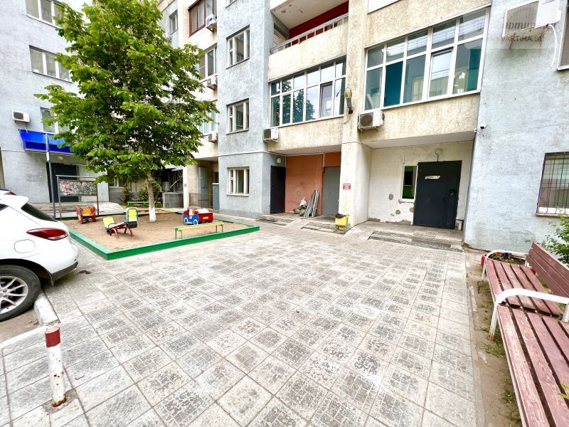 Коммунистическая улица, 27