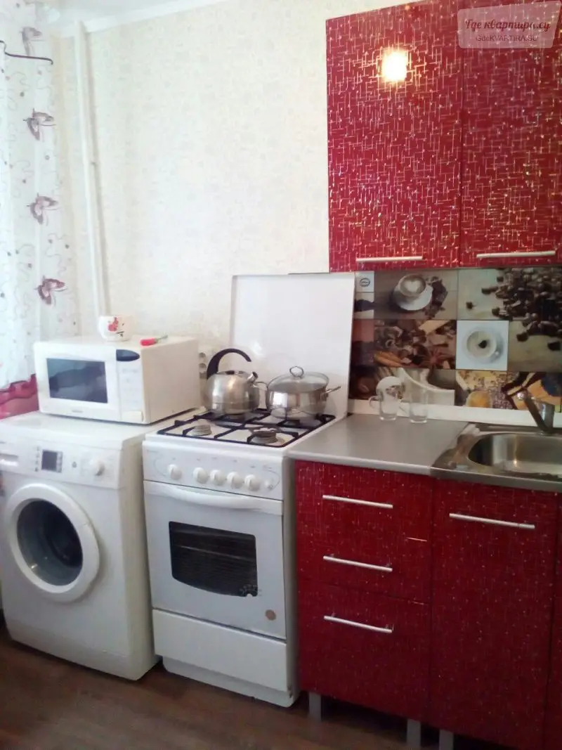 проспект Октября, 25