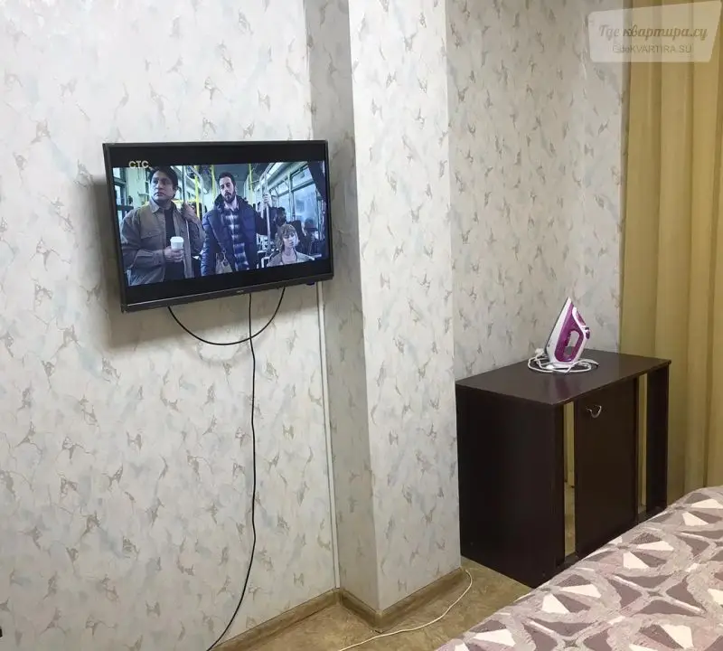 Ленинградская улица, 8
